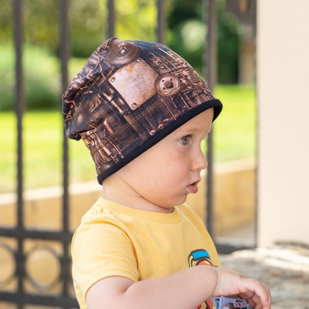 Dětská úpletová čepice s paspulí a potiskem 