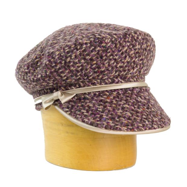Dámská vlněná čepice s kšiltem