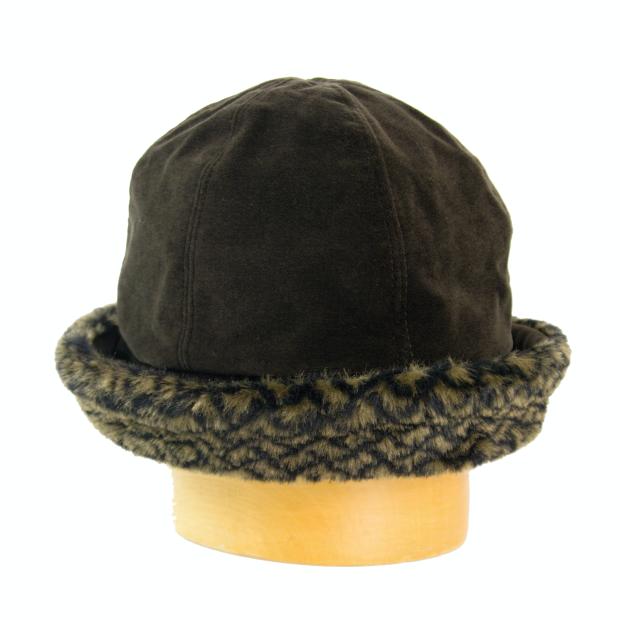 Dámský klobouk s kulatou hlavou