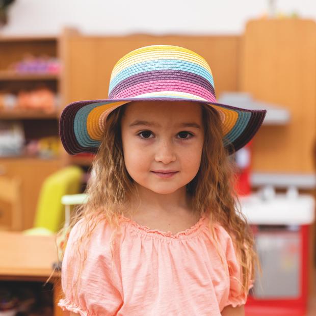 Dívčí pruhovaný klobouk z papíru - originál